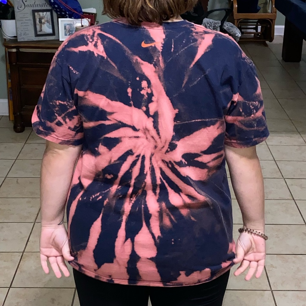 Custom Nike tee - Picture 2 of 2